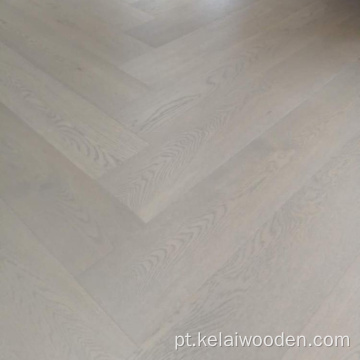 piso de parquete espinha de carvalho cinza claro natural